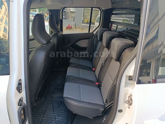 2025 MODEL KANGOO 1.5 BLUEDCİ ICONİC 8 BİN KMDE HATASIZ BOYASIZ