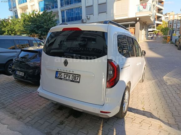 2025 MODEL KANGOO 1.5 BLUEDCİ ICONİC 8 BİN KMDE HATASIZ BOYASIZ