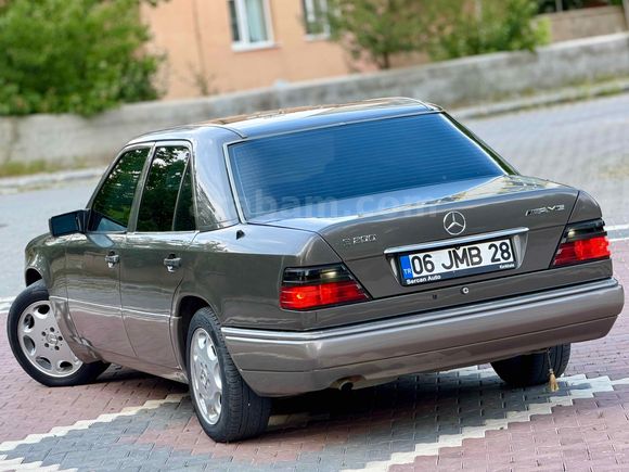 EMSALSİZ E200 OTOMATİK 