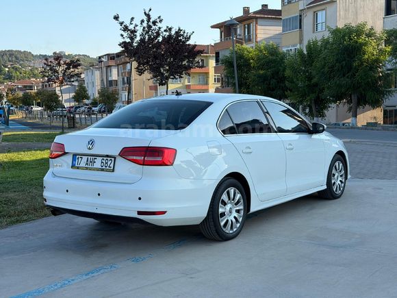 DAĞDEVİREN OTO'DAN 2015 VOLKSWAGEN JETTA 1.2 TRENDLEİN MANUEL