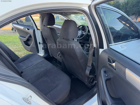 DAĞDEVİREN OTO'DAN 2015 VOLKSWAGEN JETTA 1.2 TRENDLEİN MANUEL