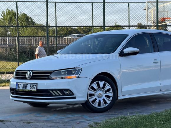 DAĞDEVİREN OTO'DAN 2015 VOLKSWAGEN JETTA 1.2 TRENDLEİN MANUEL