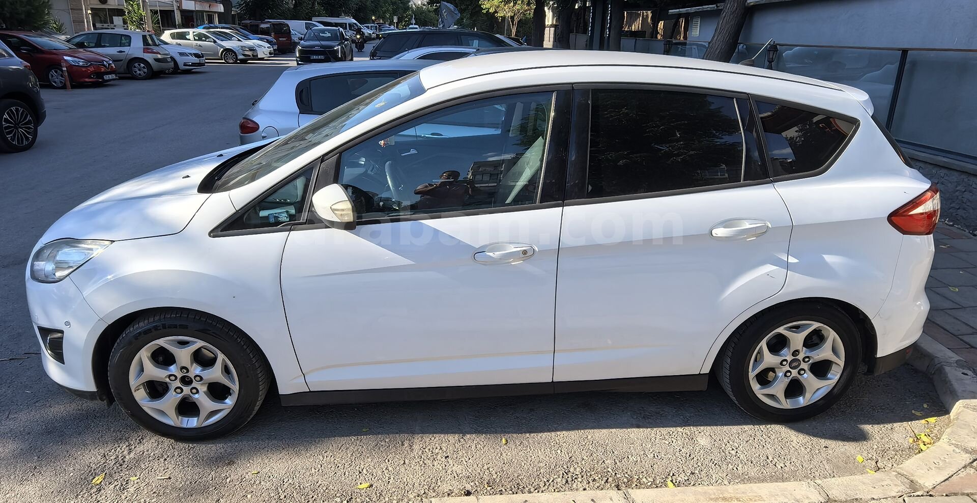 Galeriden Ford C-Max 1.6 Trend 2013 Model İzmir 185.000 km Beyaz 4