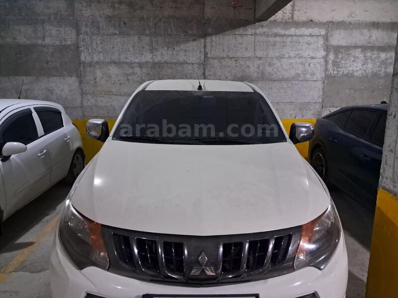 Temiz, düşük Km'li, 4×4 L200