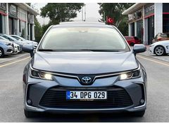 Galeriden Toyota Corolla 1.8 Hybrid Flame X-Pack 2020 Model Konya
