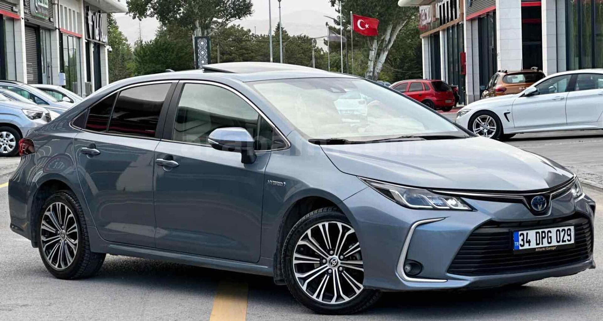 Galeriden Toyota Corolla 1.8 Hybrid Flame X-Pack 2020 Model Konya 64.000 km Mavi (metalik) 2