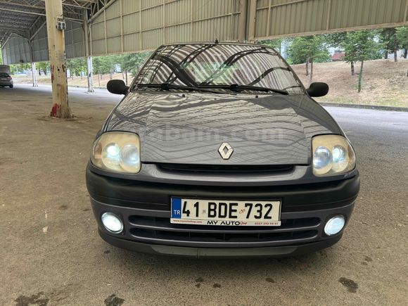 Sahibinden Renault Clio 1.4 RTA 2001 Model İstanbul