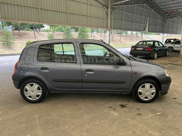 Sahibinden Renault Clio 1.4 RTA 2001 Model İstanbul