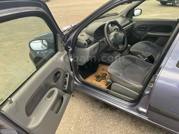 Sahibinden Renault Clio 1.4 RTA 2001 Model İstanbul