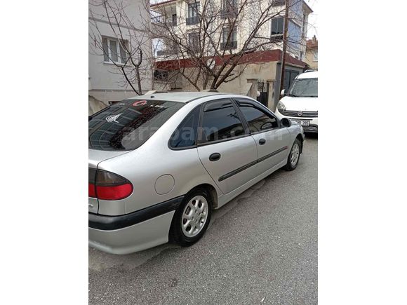 Sahibinden Renault Laguna 2.0 RTI 1996 Model 