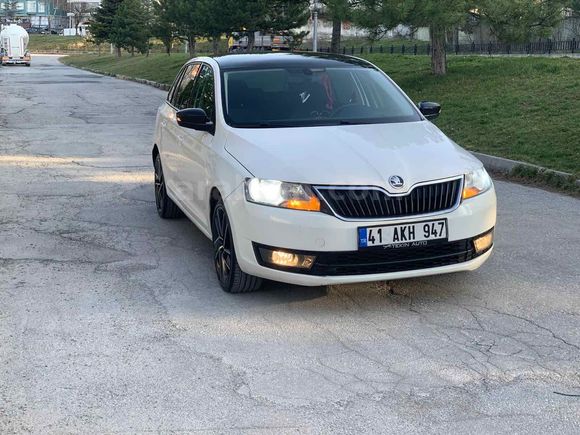 CAM TAVAN DSG DÜŞÜK KM  DE