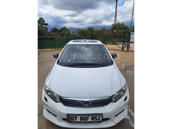 Sahibinden Honda Civic 1.6i VTEC Eco Elegance 2013 Model