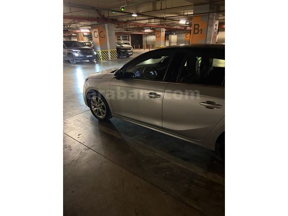 Opel Corsa 1.2 T Elegance 2023 Model - Hasarsız - Cam Tavan
