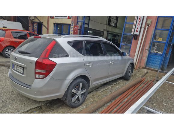 Sahibinden Kia Ceed 1.6 CRDi Concept Plus SW 2012 Model