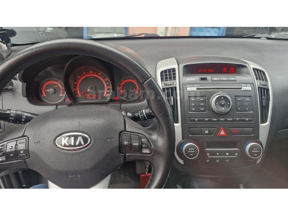 Sahibinden Kia Ceed 1.6 CRDi Concept Plus SW 2012 Model
