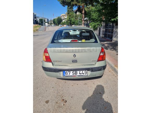 Sahibinden Renault Clio 1.4 Authentique 2002 Model 