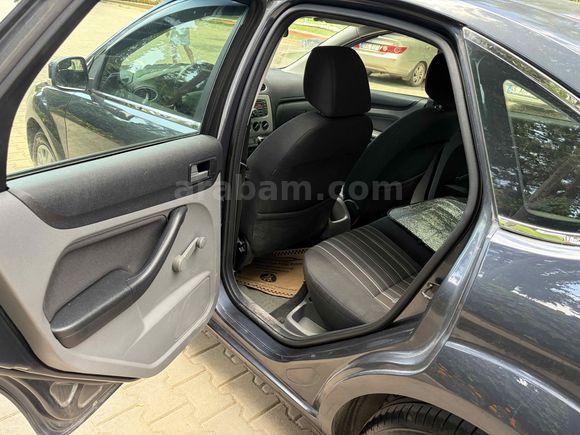 Galeriden Ford Focus 1.6 Comfort 2011 Model Manisa