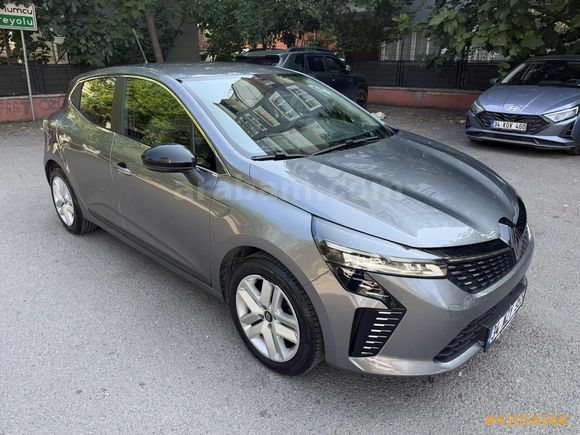 HATASIZ DEĞİŞENSİZ HASAR KAYITSIZ 2025 GSR2 CLİO OTOMATİK