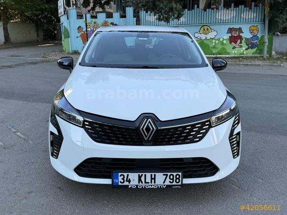 HATASIZ BOYASIZ DEĞİŞENSİZ HASAR KAYITSIZ 2024 CLİO OTOMATİK