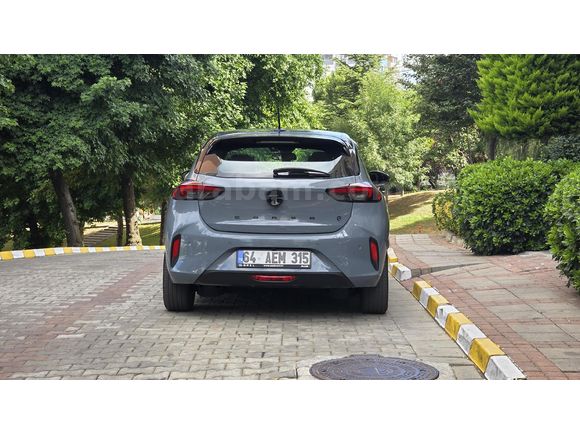En dolu Corsa-E + park asist