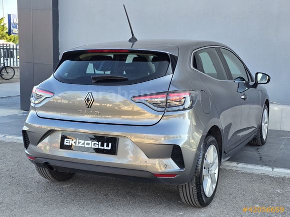 2025 CLİO EVOLUTİON GSR 2 HATASIZ BOYASIZ 24.000 KM K.K.TAKSİT