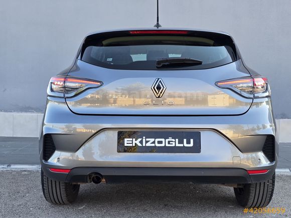 2025 CLİO EVOLUTİON GSR 2 HATASIZ BOYASIZ 24.000 KM K.K.TAKSİT