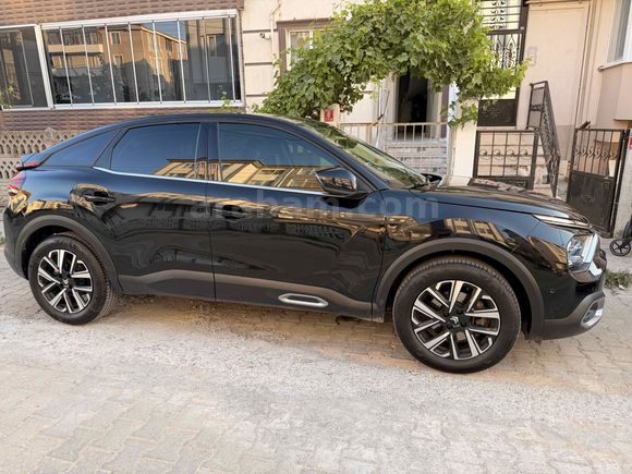 Sahibinden Citroen C4 1.2 PureTech Shine 2023 Model 