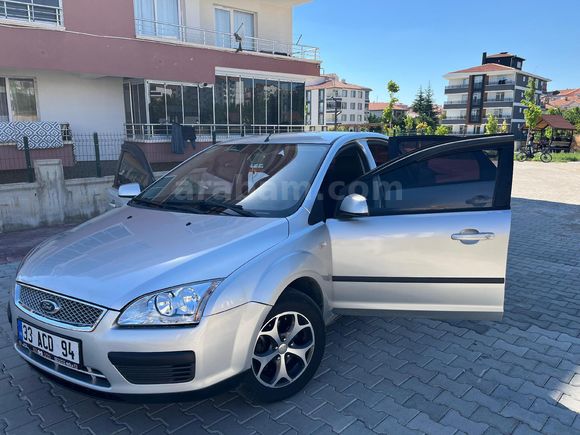Memurdan temiz kullanılmış bakımlı Ford Focus