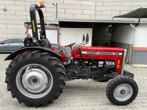 ATA TEKDUR TRAKTOR’den MASSEY FERGUSON 240 2023 MODEL SIFIR