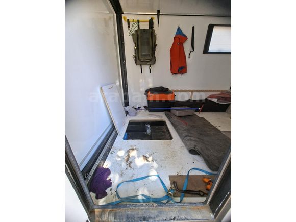 iveco scam 4x4 karavan ruhsatlı kapalı kasa kamyonet