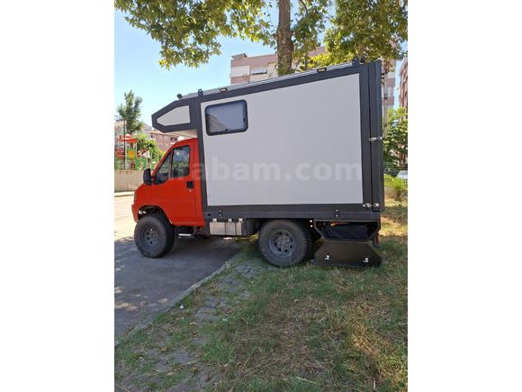 iveco scam 4x4 karavan ruhsatlı kapalı kasa kamyonet