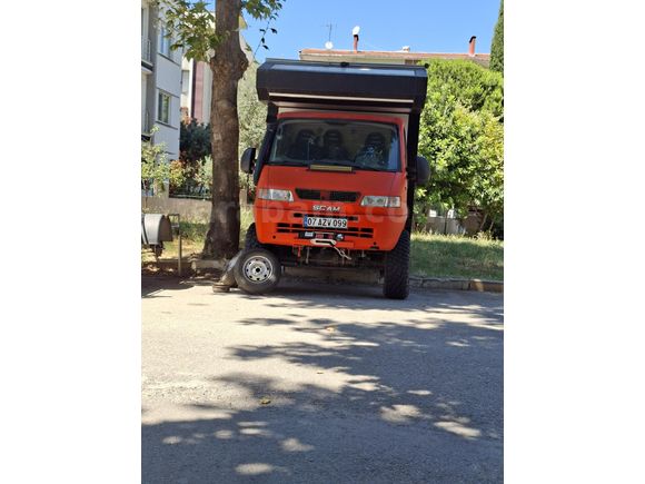 iveco scam 4x4 karavan ruhsatlı kapalı kasa kamyonet