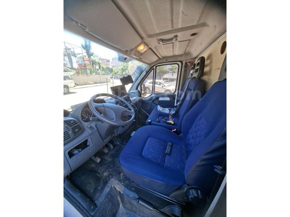 iveco scam 4x4 karavan ruhsatlı kapalı kasa kamyonet