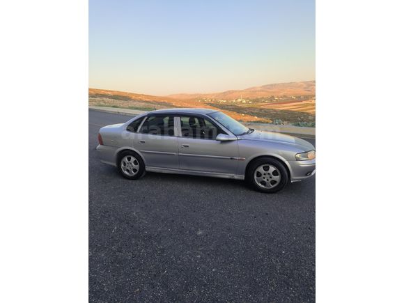 TAKASA AÇIK Sahibinden Opel Vectra 2.0 Elegance 2001 Model