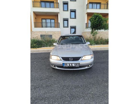 TAKASA AÇIK Sahibinden Opel Vectra 2.0 Elegance 2001 Model