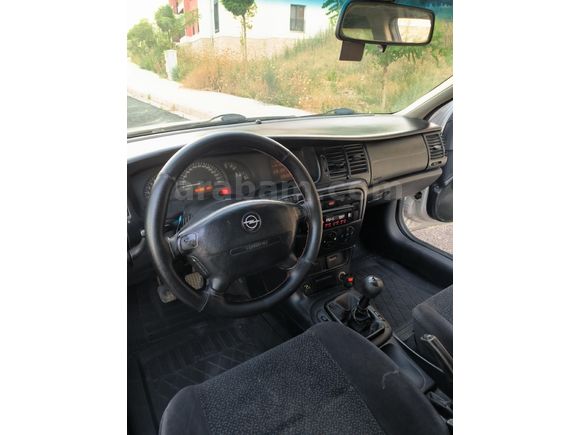 TAKASA AÇIK Sahibinden Opel Vectra 2.0 Elegance 2001 Model