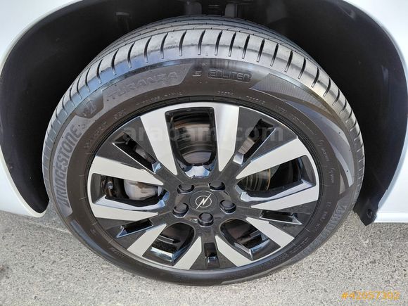 İLK EL 2025 COMBO 1.5CDTİ ULTİMATE OTOMATİK HATA BOYA TRAMER YOK