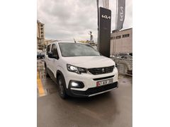 Sahibinden Peugeot Rifter 1.5 BlueHDI Allure 2023 Model 