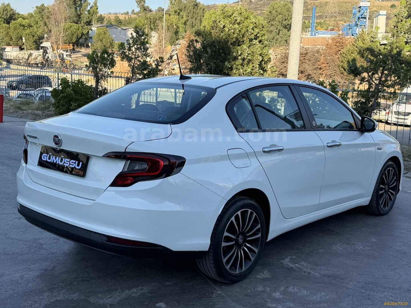 Galeriden Fiat Egea 1.6 Multijet Urban 2023 Model İzmir 191.000 km Beyaz 7