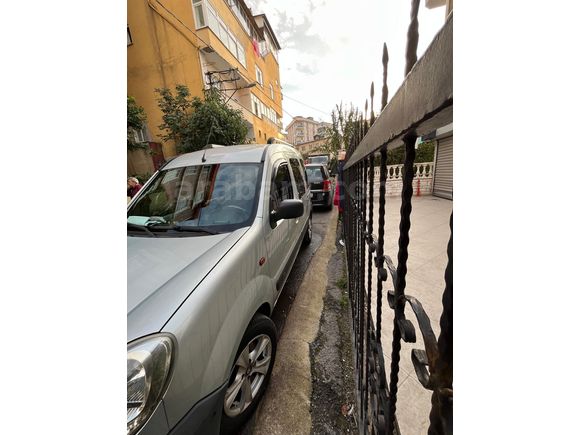 Sahibinden Renault Kangoo Multix 1.5 dCi Authentique 2004 Model