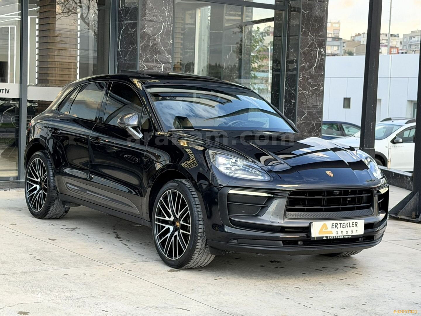 Galeriden Porsche Macan 2.0 T 2023 Model İzmir 50.500 km Siyah 2