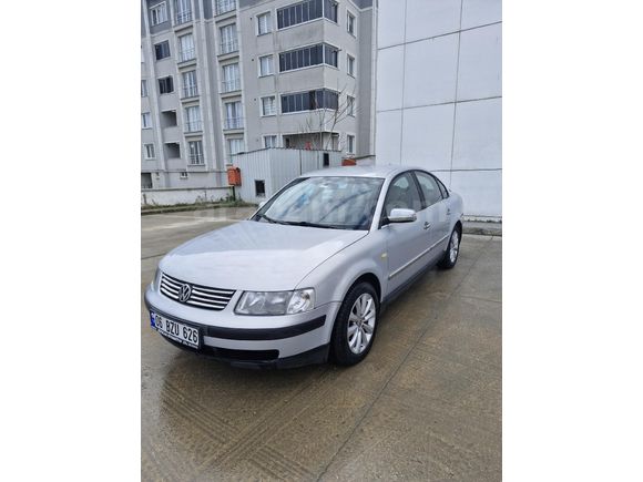 Sahibinden Volkswagen Passat 1.8 Basic 1999 Model  305.686 km Gri (Gümüş)
