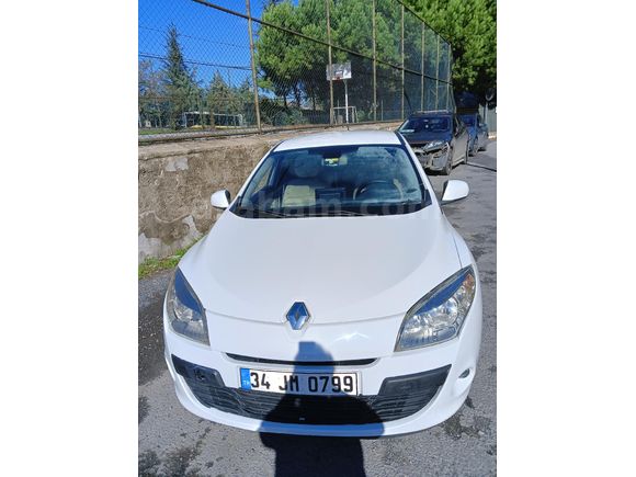 Acil Renault Megane 1.5 dCi Expression 2012 Model  232.000 km Beyaz
