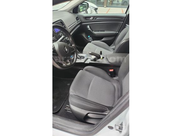 Memurdan Acil Satılık Renault Megane 1.3 TCe Joy 2021 Model 