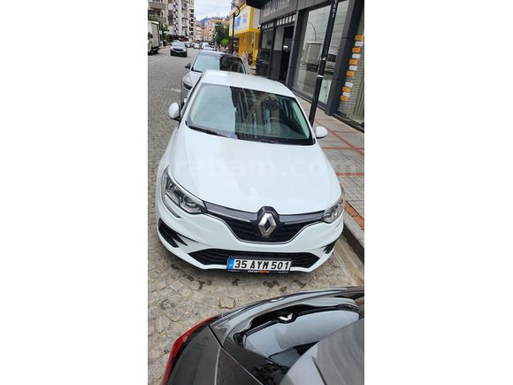 Memurdan Acil Satılık Renault Megane 1.3 TCe Joy 2021 Model 