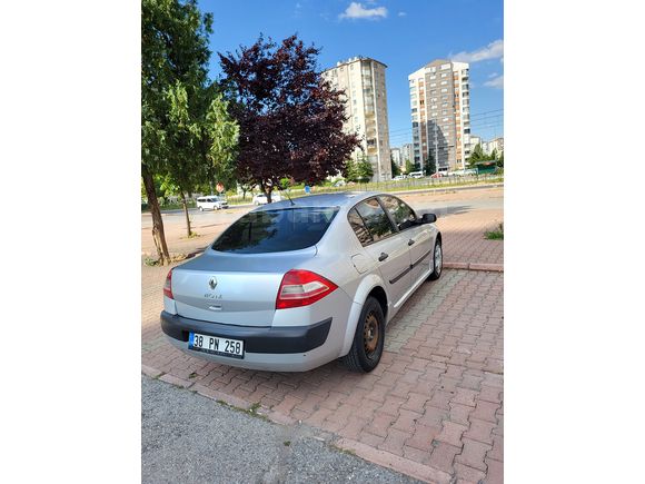Temiz Megane 1.5 dCI 2008
