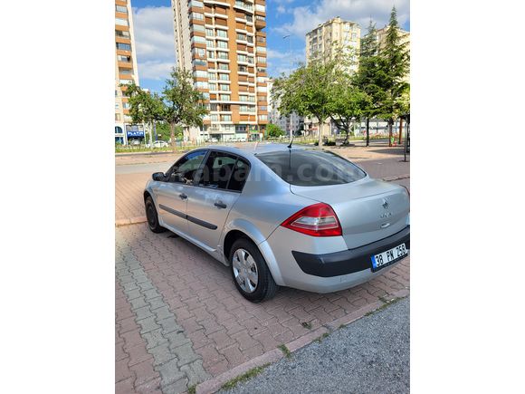 Temiz Megane 1.5 dCI 2008
