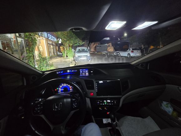 Sahibinden Honda Civic 1.6i VTEC Eco Elegance 2013 Model
