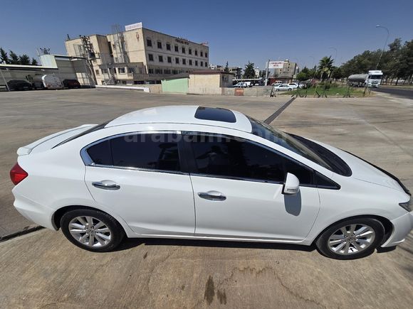 Sahibinden Honda Civic 1.6i VTEC Eco Elegance 2013 Model