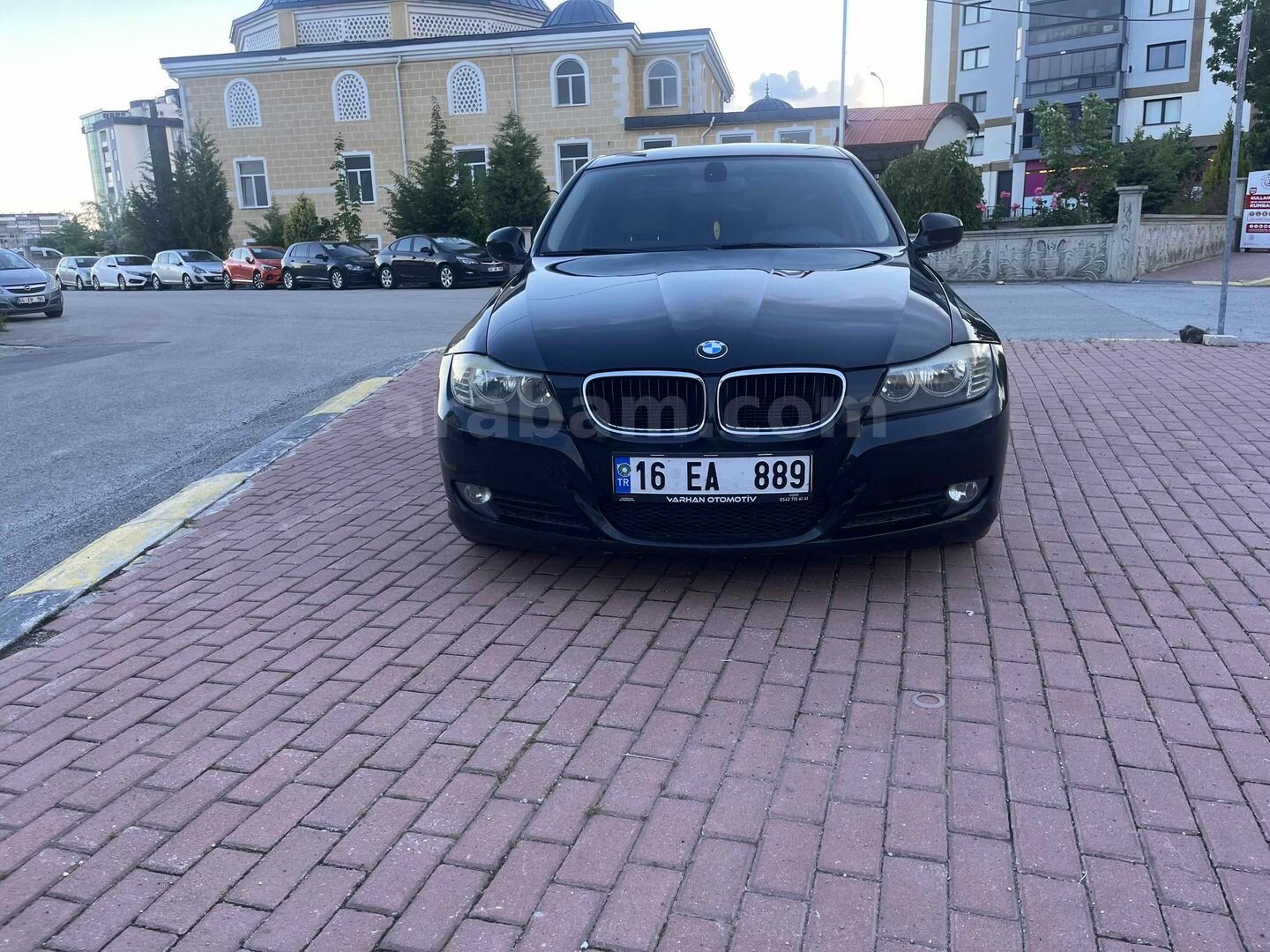 Galeriden BMW 3 Serisi 320d Comfort 2011 Model Uşak 194.000 km Siyah 1